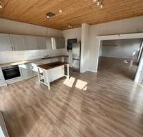 Super Wohnung - 1.750,00&nbsp;EUR Kaltmiete, ca.&nbsp; 200,00&nbsp;m&sup2; in Bad Segeberg (PLZ: 23795)
