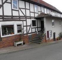 Ehemalige Gaststätte, Fachwerk, Garten, guter Zustand,9 Zimmer - Felsberg