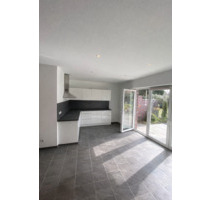 Moderne 2-Zimmer Erdgeschosswohnung inkl. Küche + Garten - Norden