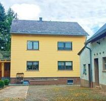 Einfamilienhaus mit Nebengebäude in Morbach-Elzerath