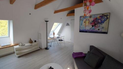 Foto - Helle möblierte DG Wohnung zu vermieten