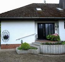 Großzügiges Einfamilienhaus mit 5 Zimmern, 2 Terrassen, Garage - Schiffdorf
