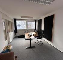 Helles 19m² Büro in kreativer Mediengemeinschaft – Nähe Citypark - Lübeck Sankt Lorenz Nord
