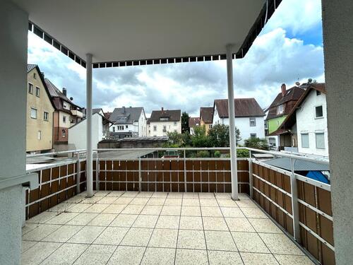 Foto - Helle 3-Zimmer-Wohnung mit großem Balkon in ruhiger Lage