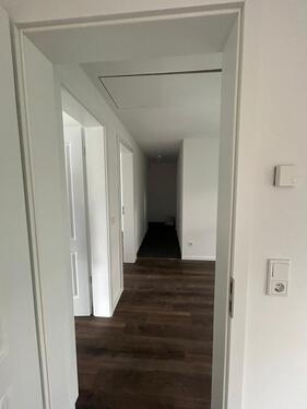 Foto - 5 Zimmer Doppelhaushälfte - 1.700,00 EUR Kaltmiete,