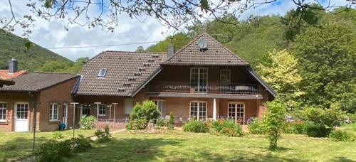 Foto - Landhaus mit Anwesen 1,3 ha - 529.950,00&nbsp;EUR Kaufpreis, ca.&nbsp; 200,00&nbsp;m&sup2;