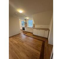 Helle 3-Zimmer-Dachgeschosswohnung mit offenem Wohn-Küchenbereich in Eimke - Uelzen