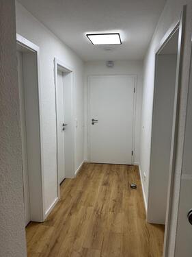 Foto - Helle und renovierte Wohnung mit Balkon u Garage