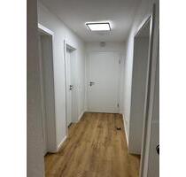 Helle und renovierte Wohnung mit Balkon u Garage - Bad Königshofen im Grabfeld