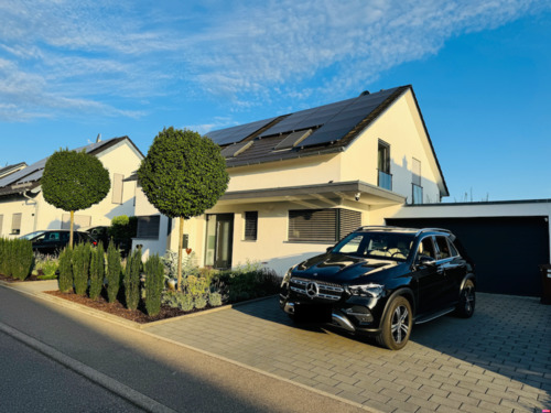 Foto - Exclusives Einfamilienhaus m. Keller, Garage massiv (von privat)