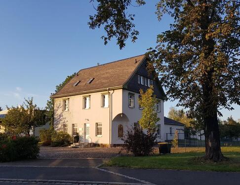 Foto - Haus mit viel Platz für Gewerbe, Hobby und Familie