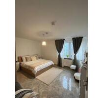 Helle 3-Zimmer Wohnung in Sachsenhausen Nord, voll-möblierte Küche - Frankfurt am Main Süd