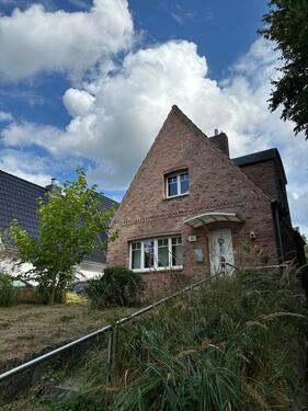 Foto - Grundsaniertes, freistehendes Einfamilienhaus auf Eigenland