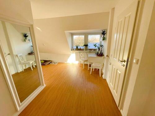 Foto - 2- Zi-DG.-Wohg 63 QM, kernsaniert,15.11.2025 frei