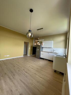 Foto - Frisch sanierter 4-Zi. Altbauwohnung, inkl. Küche