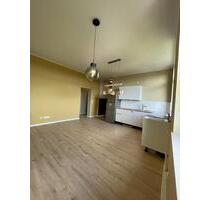 Frisch sanierter 4-Zi. Altbauwohnung, inkl. Küche - Mönchengladbach Süd