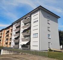 Charmante 4-Zimmer-Wohnung im 3. Obergeschoss (rechts) mit Balkon - Schopfheim