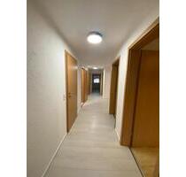 Helle 78qm DG-Wohnung 680€+NK Nähe Regenstauf