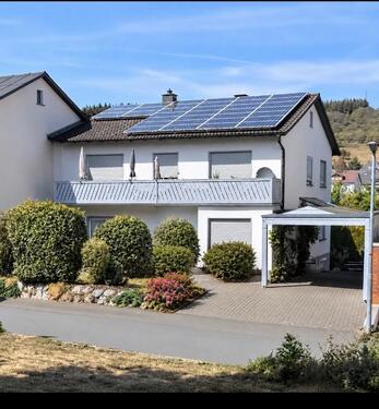 Foto - Haus mit zwei Wohnungen, Zweifamilienhaus, Renditeobjekt