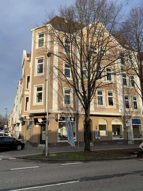 Foto - Willkommen in dieser charmanten 2-Zimmer-Wohnung im Herzen von Kiel, die durch ihre durchdachte Aufteilung und moderne Ausstattung überzeugt. Die Wohnung befindet sich im 2. Obergeschoss eines...