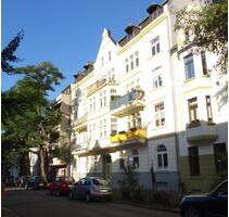 Charmante Altbauwohnung mit Balkon im 3. OG – sofort bezugsfrei - Krefeld Dießem Charmante Altbauwohnung mit Balkon im 3. OG – sofort bezugsfrei - Krefeld Dießem