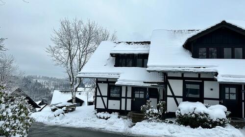 Foto - Top: Landhaus in Neuastenberg innerhalb einer Hotelanlage