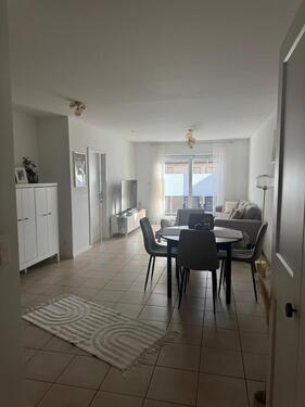 Foto - Moderne 2-Zimmer-Wohnung mit Balkon, Einbauküche und Stellplatz – Baujahr 2013