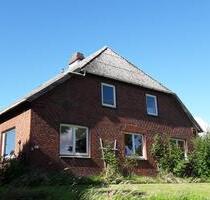sanierungsbedürftiges Haus, großes Grundstück, Stallgebäude - Kollmar