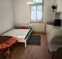 WG Zimmer mit Teeküche - 450,00&nbsp;EUR Kaltmiete, ca.&nbsp; 15,23&nbsp;m&sup2; in Fürth (PLZ: 90763) Südstadt