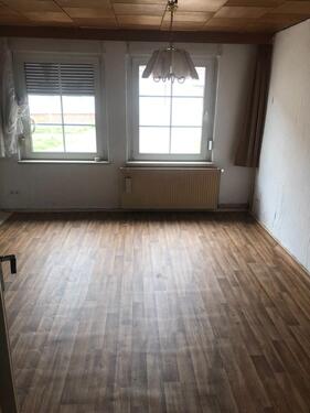 Foto - kleines gemütliches Haus mit Innenhof