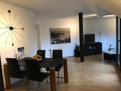 Foto - Lichtdurchflutete 2-Zimmer-DG-Wohnung mit Sonnenbalkon am Rhein