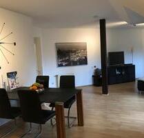 Lichtdurchflutete 2-Zimmer-DG-Wohnung mit Sonnenbalkon am Rhein - Bonn Lannesdorf
