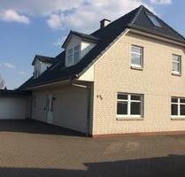 Einfamilienhaus mit Doppelgarage - Kaltenkirchen