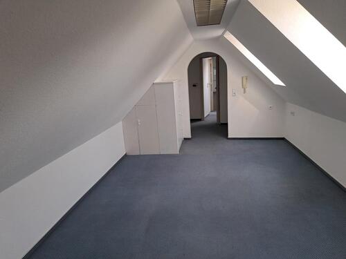 Foto - 1 Zimmer Dachgeschoßwohnung zur Miete in Fürth