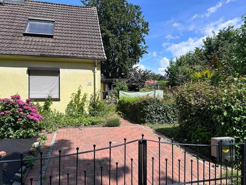 Foto - Nähe Weseruferpark ! Doppelhaushälfte mit Nebengebäude