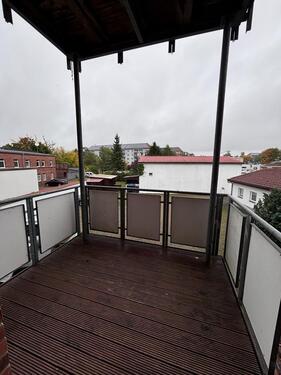 Foto - Charmante 2-Zimmer-Wohnung mit überdachtem Balkon und moderner Einbauküche