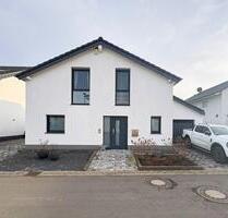 Modernes Einfamilienhaus mit großem Grundstück - Vettweiß