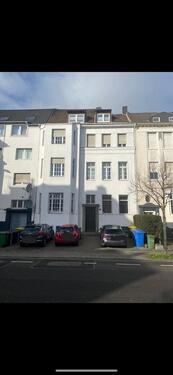 Foto - Großzügige, zentral gelegene Dachgeschosswohnung