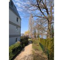 Ab sofort - renovierungsbedürftige(!) 1 Raum Wohnung mit Terrasse und Seeblick auf Wassergrundstück - Erkner