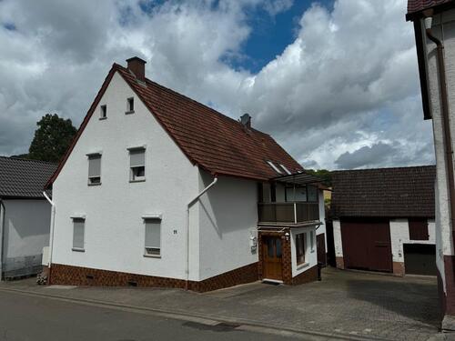 Foto - Freistehendes EFH mit Balkon, Keller, Werkstatt und Stellplatz