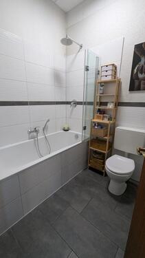 Foto - Schöne 3,5 Zimmer Wohnung mit riesigem Dachgeschoss und Garage