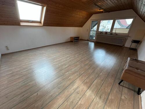 Foto - Dachgeschosswohnung - 1.000,00&nbsp;EUR Kaltmiete, ca.&nbsp; 85,00&nbsp;m&sup2;