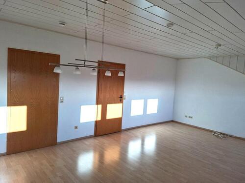 Foto - 3 Zimmer Dachgeschoßwohnung zur Miete in Sinsheim