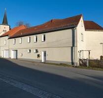 Freistehendes Ein-bis Zweifamilienhaus mit Nebengelass und Garage - Münchenbernsdorf