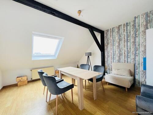 Foto - Charmante 3-Zimmer-Dachgeschosswohnung in zentrumsnaher Lage