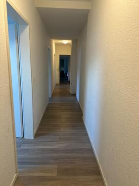 Foto - Große 6,5 Zimmer Wohnung zum vermieten