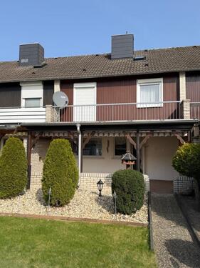 Foto - Reihenmittelhaus mit Garten, Dachausbau & 2 Garagen