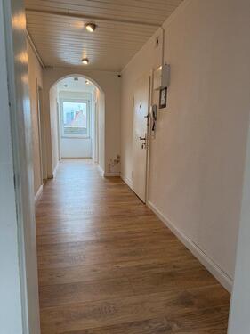 Foto - Helle Mietwohnung zentrale Lage !