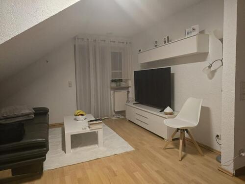 Foto - 2-Zimmer-Dachgeschoss-Wohnung mit Balkon in kleiner Wohnanlage