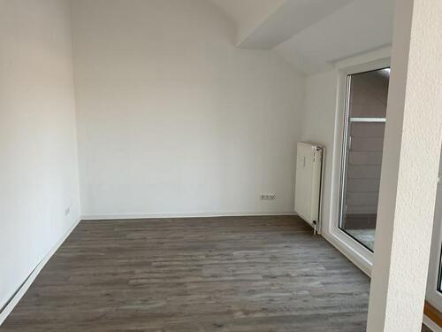 Foto - Moderne und großzügig geschnittene 2-Zimmer-Wohnung mit kleiner Dachterrasse